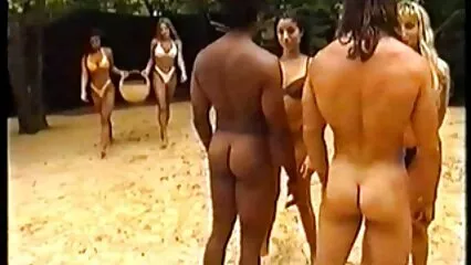 Señorita de grandes tetas besa espectacularmente al porno con señoras mexicanas caballero calvo