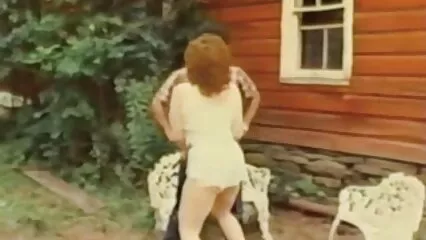 Vaquero inserta la polla en su coño y el dedo en su culo a videos caseros de mexicanas maduras su chica