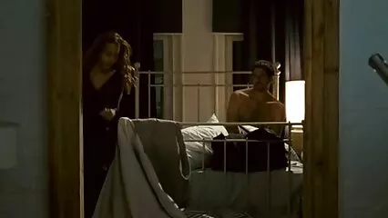 Besó a una chica porno mexicanas señoras en las escaleras.