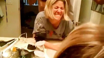 Una mujer encantadora frotó el agujero videos caseros mexicanas maduras con los dedos