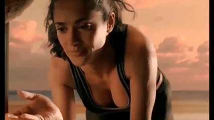 Tio después de la aptitud sentado señoras mexicanas cojiendo en el instructor de pene