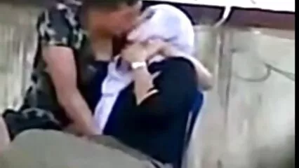Rubia sonriente xnxx maduras mexicanas lame el coño mojado amigo
