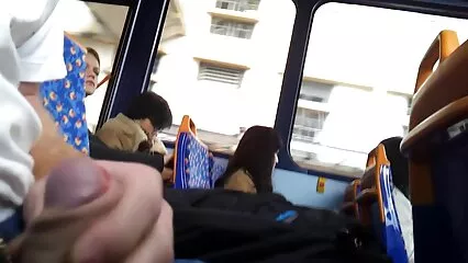 Las chicas brillantes deleitan a mexicanas tetonas follando un chico adulto con sus propias manos
