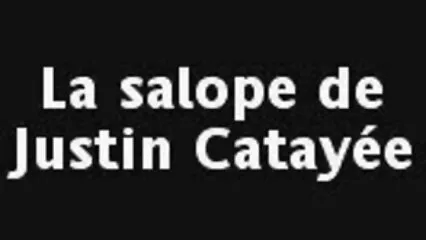Un tipo sexo de maduras mexicanas asertivo levantó la pierna y besó a una chica de cabello blanco.