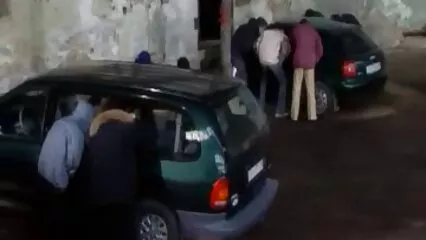 Lindas cuarentonas mexicanas cojiendo mujeres atadas al pene de un joven vaquero
