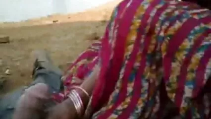 Bajo la presión de la pasión, maduras mexicanas xx dos chicas se besaron