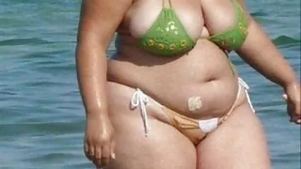 Chica se masturba bien y se cogiendo con señoras mexicanas lame las piernas