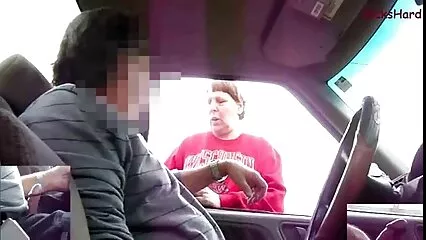 Adolescente de pelo largo masturbándose el coño antes del señora mexicana follando trabajo