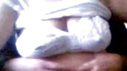 Organizar striptease para un extraño frente a mexicanas maduras infieles la cámara