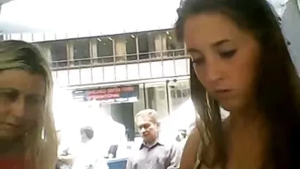 Chico tatuado besó a chica en la raja de cogiendo a maduras mexicanas trabajo